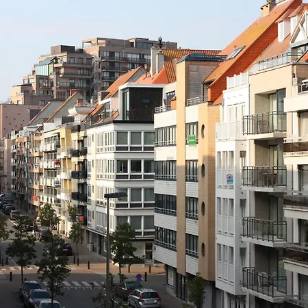 Knokke, Vlakbij Het En Winkels *