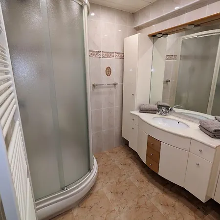 Knokke, Vlakbij Het En Winkels Appartement